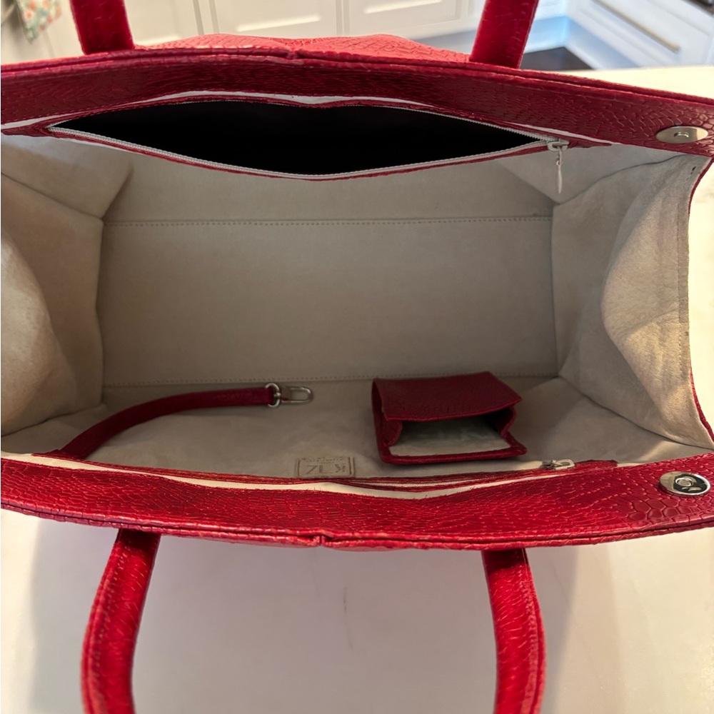 Custom leather satchel made in Vienna, Austria. - Picture 7 of 16